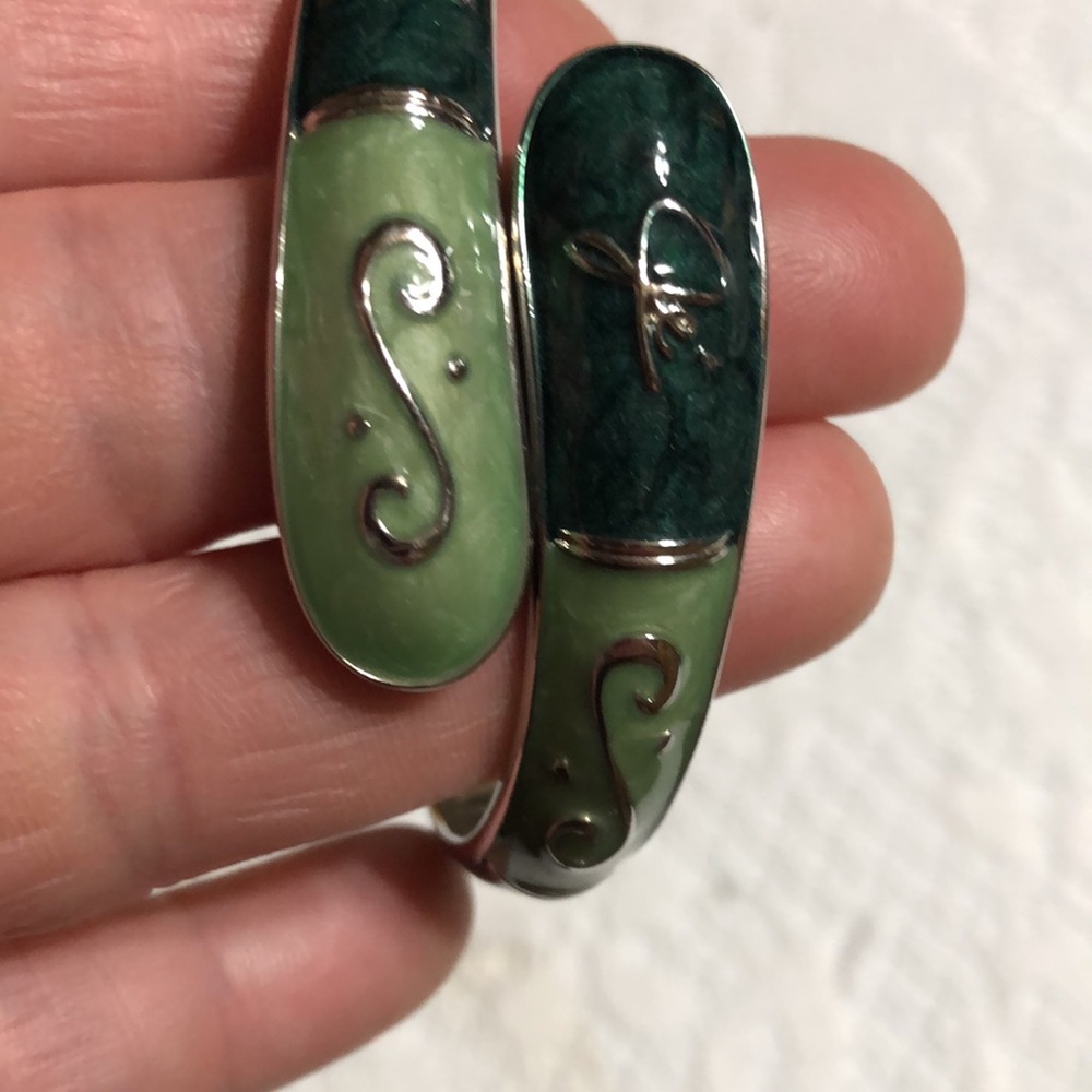 ** 3/$21 ** FUMI Multi Purpose Bangle Green & Silver - Picture 4 of 4